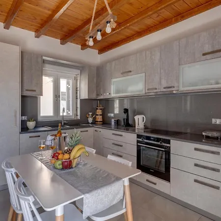 Apartment Takis Guesthouse-orneda-hermoupolis
