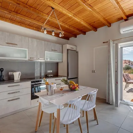 Takis Guesthouse-orneda-hermoupolis Ermoupoli