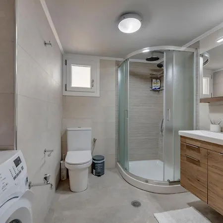 Takis Guesthouse-orneda-hermoupolis