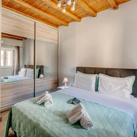 Takis Guesthouse-orneda-hermoupolis *