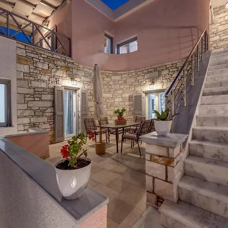 Takis Guesthouse-orneda-hermoupolis Ermoupoli