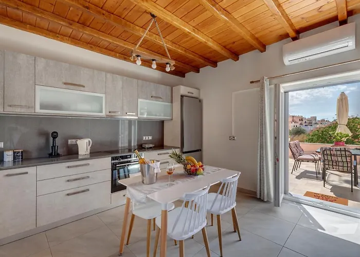 Takis Guesthouse-orneda-hermoupolis Ermoupoli